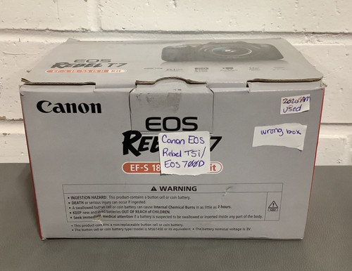 Canon EOS Rebel T5i / EOS 700D Camera Kit
