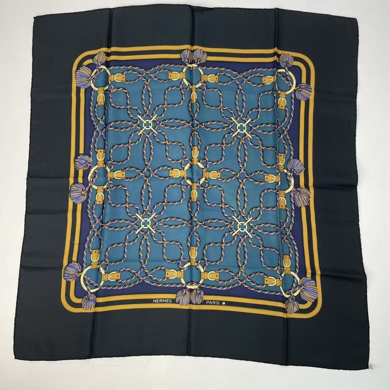 Vintage HERMES Eperon d'Or 90 Scarf with Rope Belt