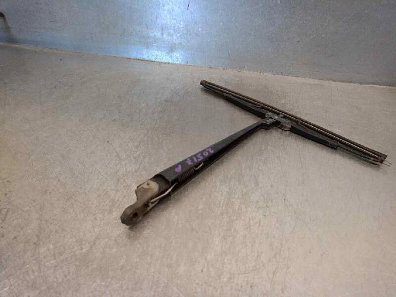 6429L0 brazo del limpia trasero para PEUGEOT 306 BREAK 2.0 HDI CAT 1979 5126552 - Imagen 2 de 4