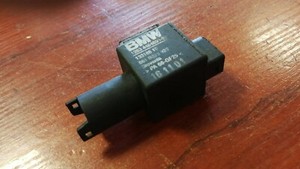 BMW e46 3er n42 Relais Ventilsteuergerät 4464690