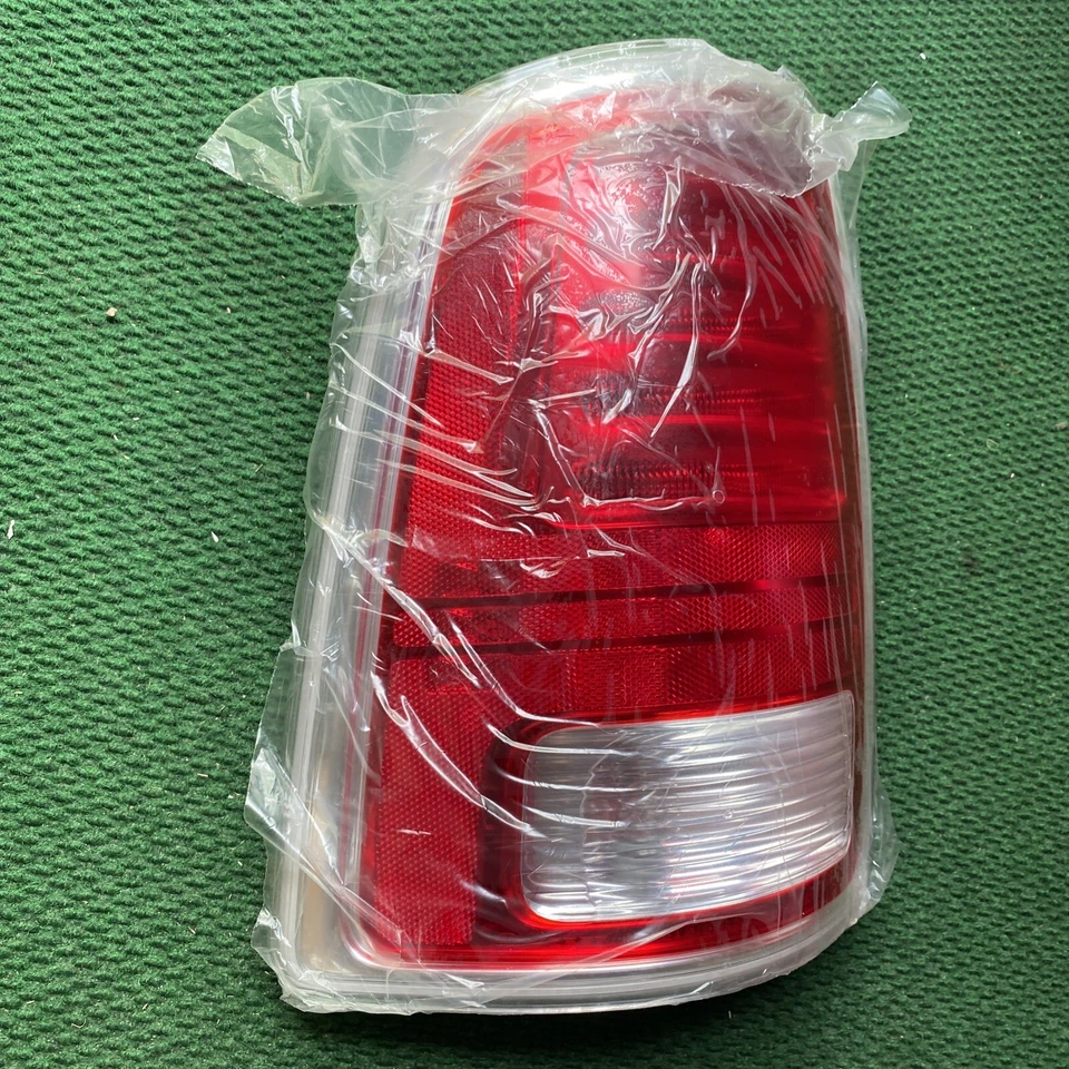 13-18 RAM 1500 2500 3500 4500 5500 LUZ TRASERA IZQUIERDA LÁMPARA MOPAR ORIGINAL Foto 3 de 4