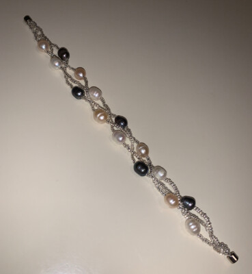 VINTAGE BLACK WHITE FRESH WATER Pearl Bracelet MAGNETIC CLASP