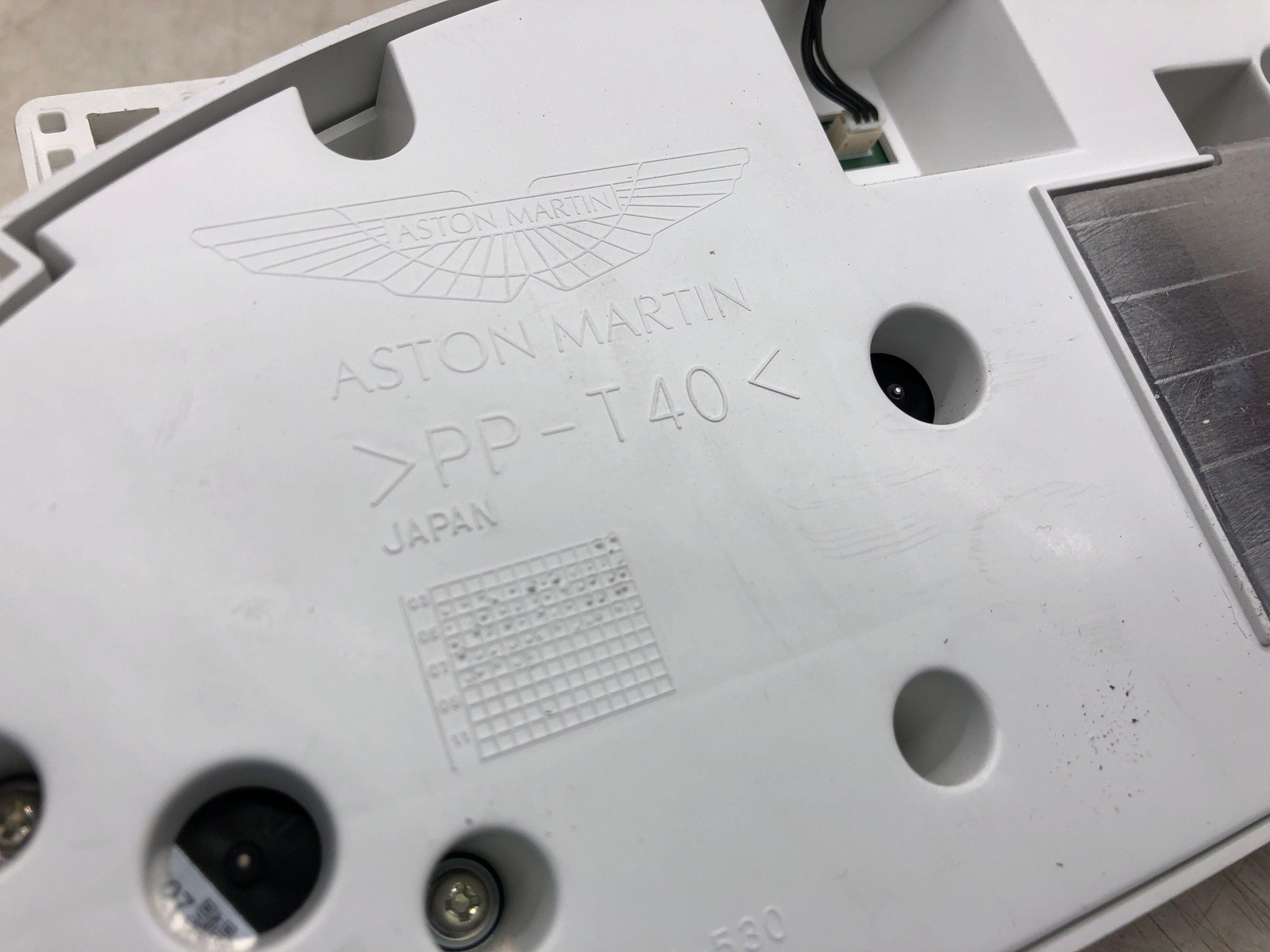 2009 ASTON MARTIN VANTAGE SPEEDOMETER INSTRUMENT GAUGE CLUSTER 8G43-10849-CA OEM