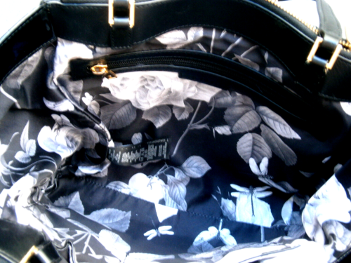 TED BAKER LONDON SHOULDER/HAND LEATHER/POLYVINYL BLACK BAG. CA25459. - Picture 8 of 14