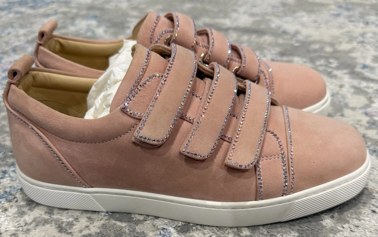 Christian Louboutin — Christian Louboutin Louis Junior Strass Flat Suede Blush Pink Sneaker 37 New