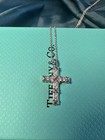 Collier pendentif croix 17" parfait/Tlffany&Co/21 ct/diamant/platine dans sa boîte