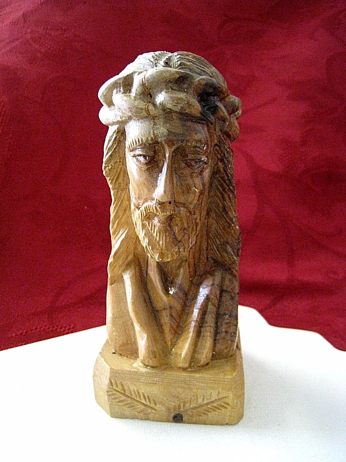 VINTAGE HAND CARVED OLIVE WOOD JESUS BUST SCULPTURE FROM BETHLEHEM