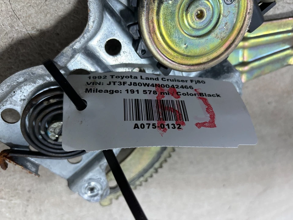 Toyota Land Cruiser 1992 puerta delantera izquierda ventana regulador motor OEM 85720-60020 Foto 4 de 4