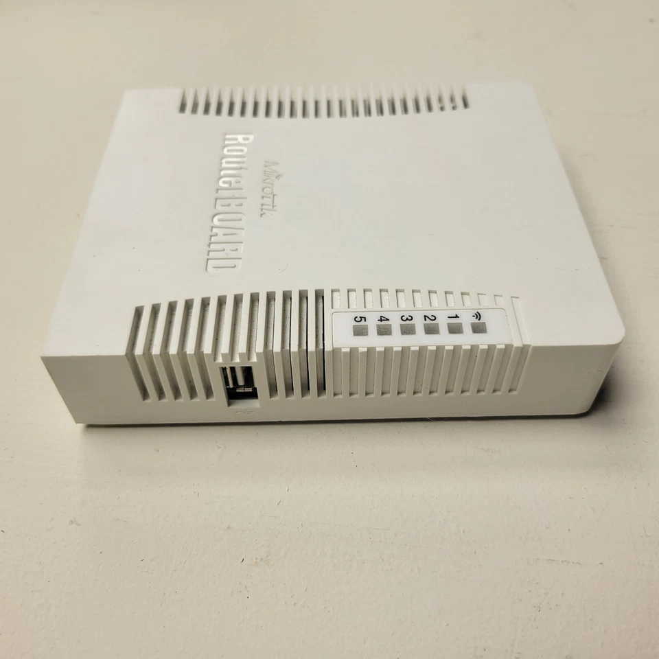 Mikrotik RouterBoard RB951G-2HnD Wireless AP Router 5-Port GbitLAN w/ Adapter  - Image 3 of 4