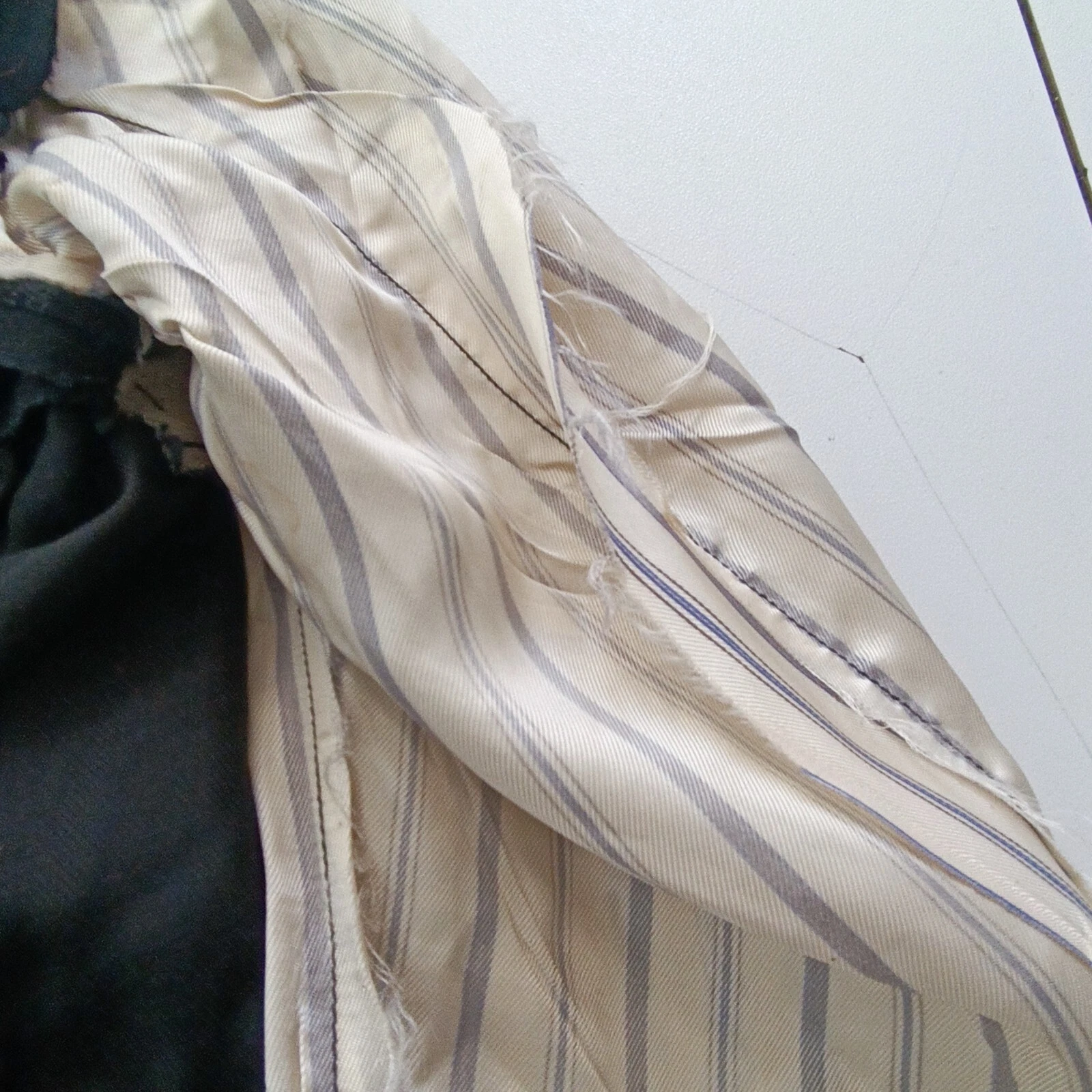 Paul McNeil Customised / DECONSTRUCTED VINTAGE TAIL JACKET Size L / XL SUPERB - product detail image 17
