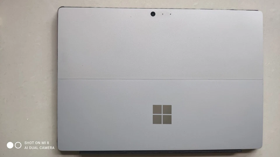 Microsoft Surface Pro 4 128GB SSD Wi-Fi 12.3'' Tablet - Silver (1724) - Image 2 of 4