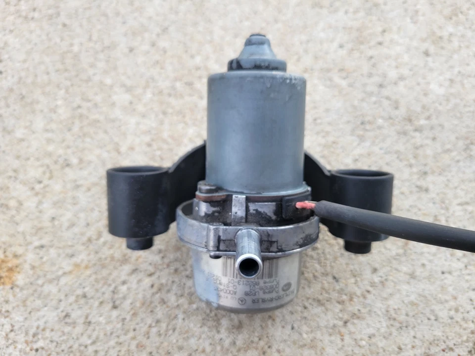 MERCEDES 97-04 CLASE SLK REFUERZO FRENO BOMBA DE VACÍO Foto 2 de 4