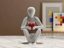 3D Druck Figur Mensch mit Herz – Moderne Skulptur Kunst Deko Geschenkidee Liebe