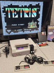 Nintendo NES Entertainment System Action Set in Box + 10 Nes Games All Tested