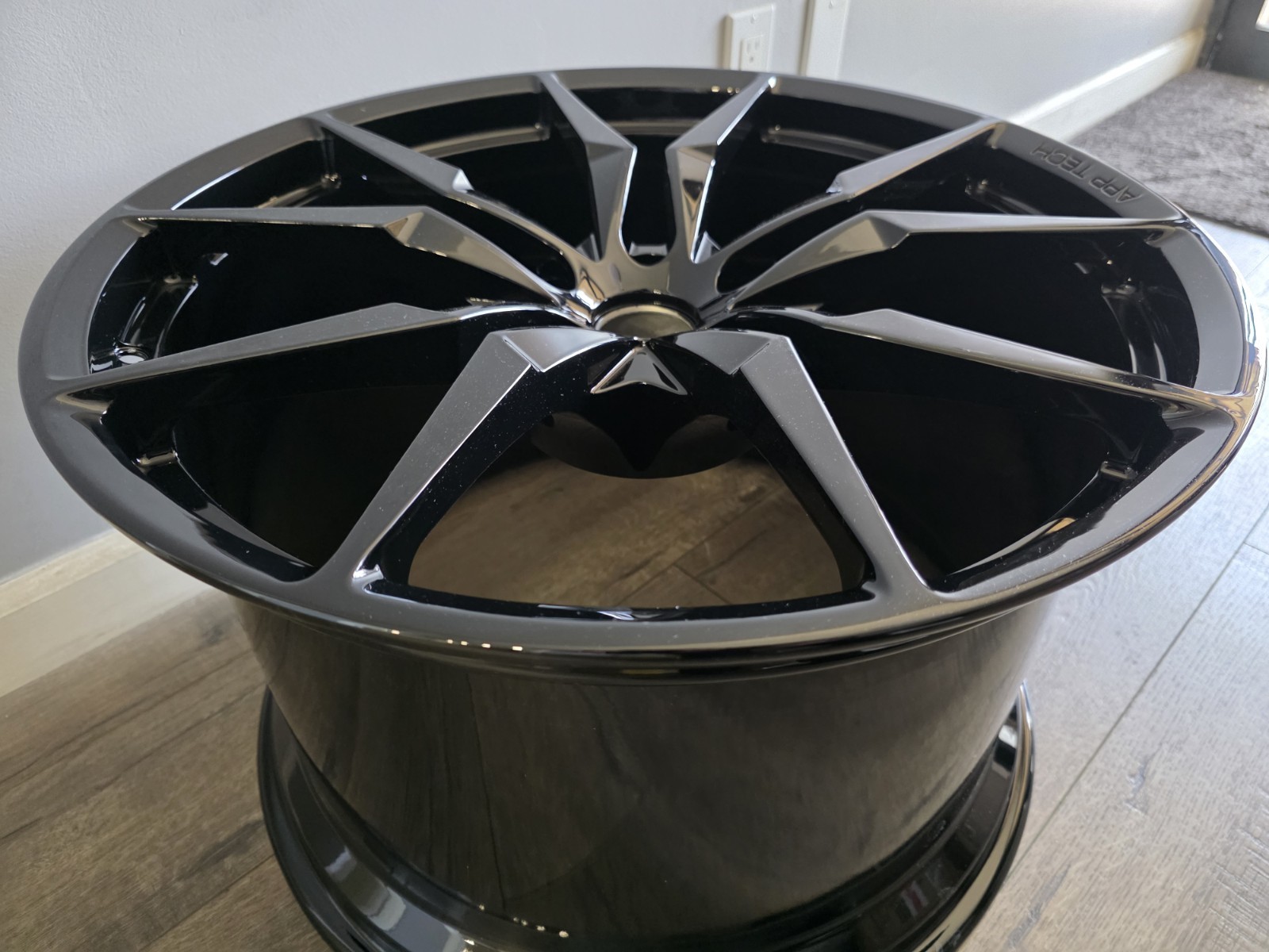 LAMBORGHINI AVENTADOR LP700 LP720 REAR DIONE WHEEL RIM OEM 470601017AA