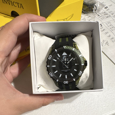 Invicta Subaqua Men's Quartz Diver Watch 100m Black/Green Silicone Strap Box