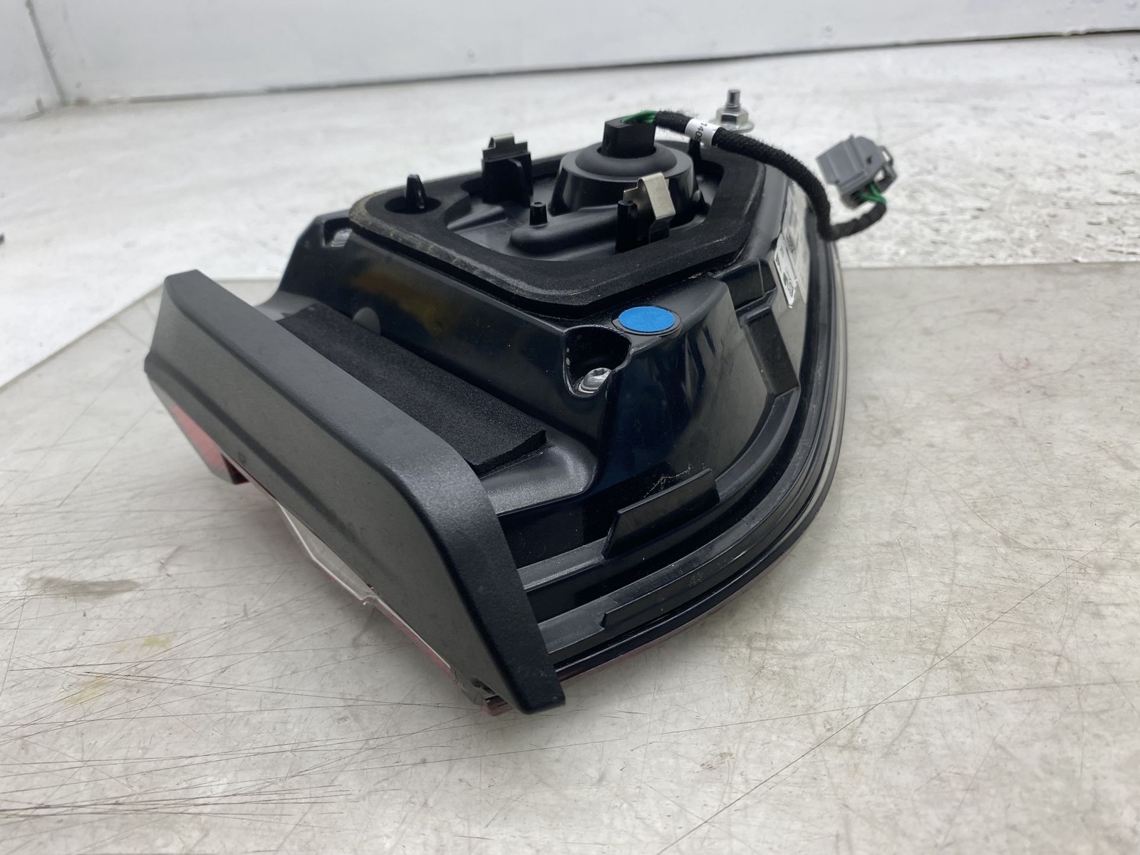 Maserati Levante 2021-2024 rear/left/inner Tail light