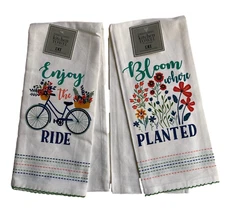 Flower Embellished Tea Towel Set with Saying