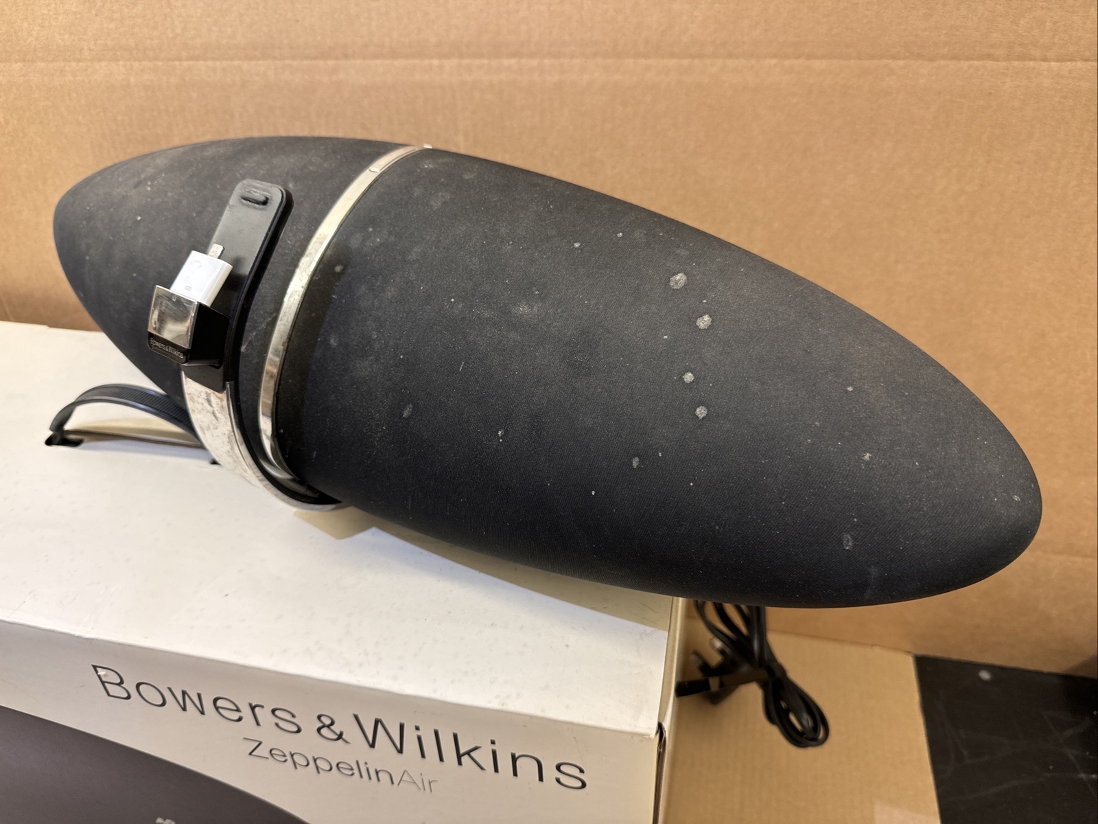 B&W Bowers & Wilkins Zeppelin Speaker Dock FAULTY SPARES REPAIRS ONLY
