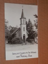 FESTINA IOWA - OLD REAL-PHOTO POSTCARD - SMALLEST CHURCH IN WORLD  WINNESHIEK CO