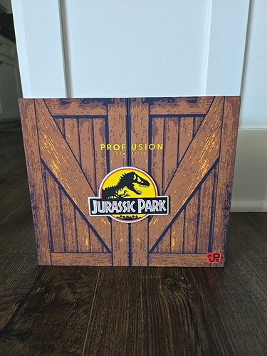 Profusion Jurassic Park Cosmetics Set-Blending Sponge, Mirror and 3 Eye Brushes - Picture 2 of 4