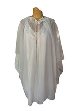 Vintage Donna Richard Lace And Satin Peignor And Nightgown In Angel White