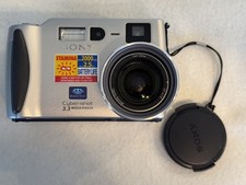 Sony Cyber-Shot DSC-S70 3.3MP, 6x Digital Zoom Battery Charger Memory Stick