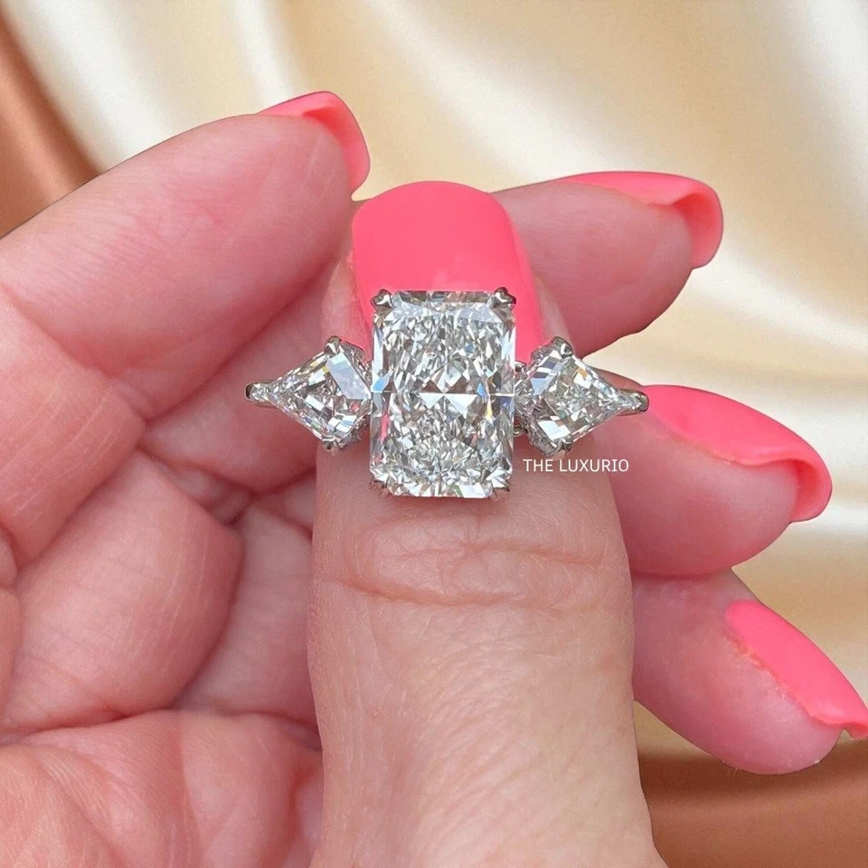 Wedding Radiant Cut Diamond Ring 7 Carat IGI Lab Grown 950 Platinum - Image 4 of 4