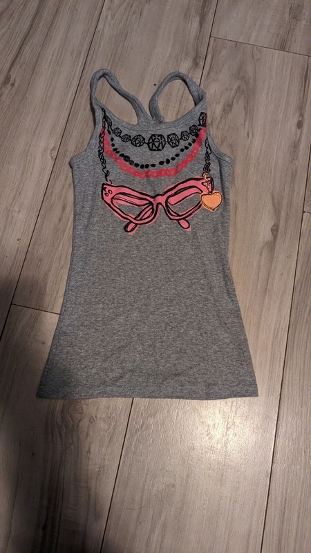 GRAT TOTAL GIRL   TANK TOP SIZE LARGE  14