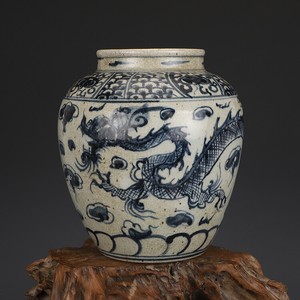 Estate Chinese Yuan Dynasty Blue White Porcelain Dragon Pot