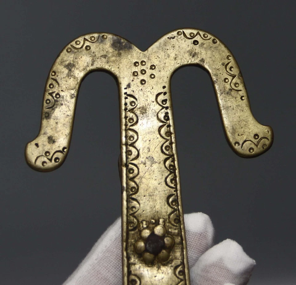 Настоящий изящный Тибетский старинный буддийский сплав 19 века медный молочный крюк амулет - Изображение 3 из 4