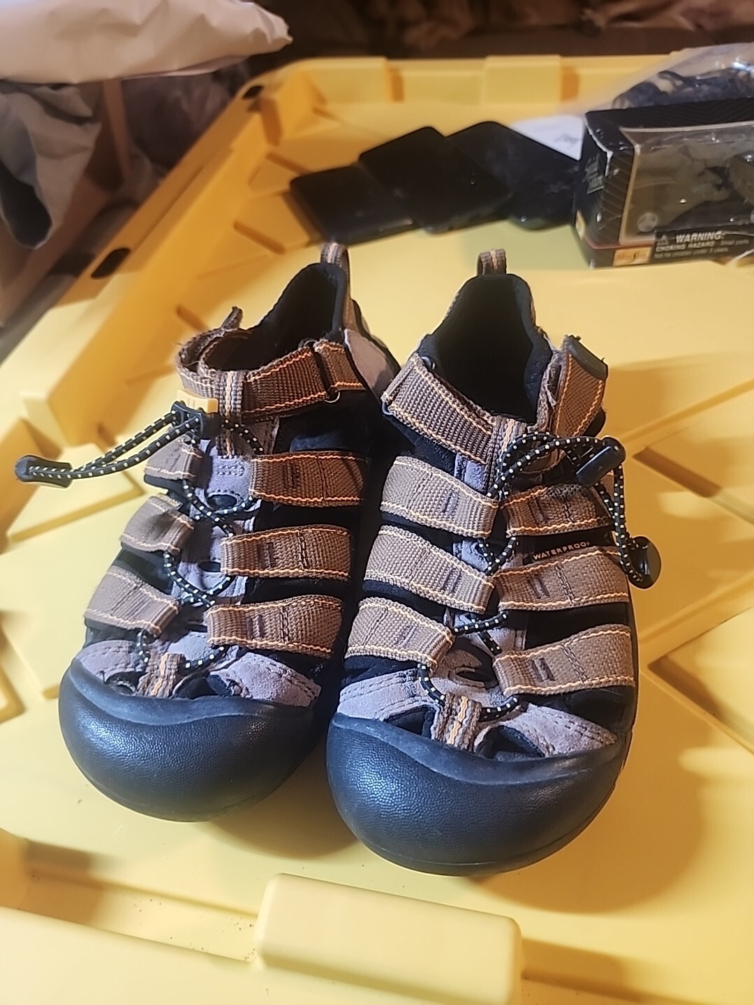 KEEN Newport scarpe impermeabili sandali grigio multicolore grandi bambini giovani taglia 4