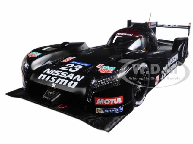 AUTOart NISSAN GT−R TEST CAR #230 1/18 Nissan GT-R LM Nismo 2015 Test Car #23 Model Car By