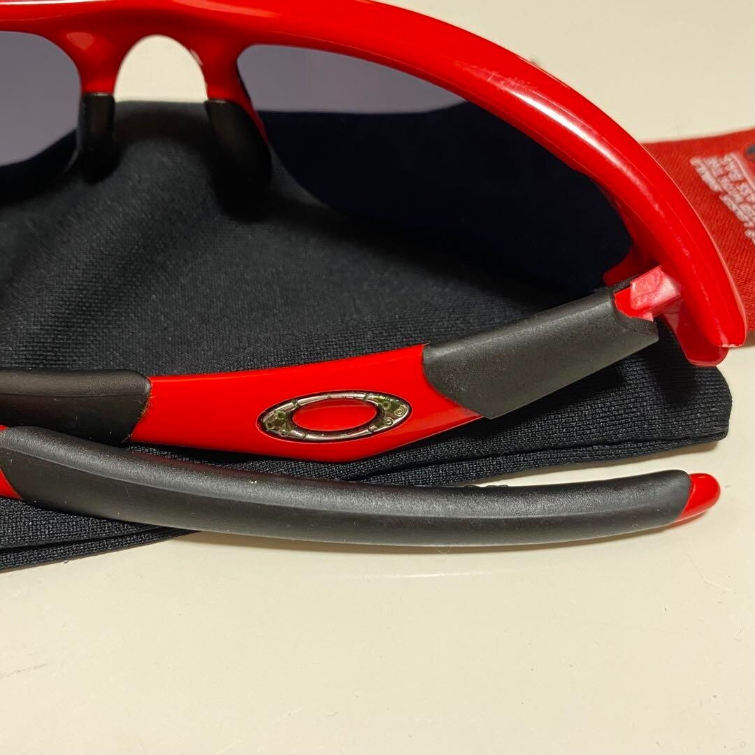 Limited edition DUCATI×OAKLEY sunglasses half jacket