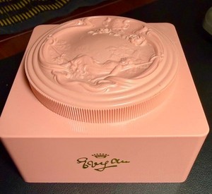 Vintage Evyan White Shoulders Dusting Powder Box Pink Embossed Lid