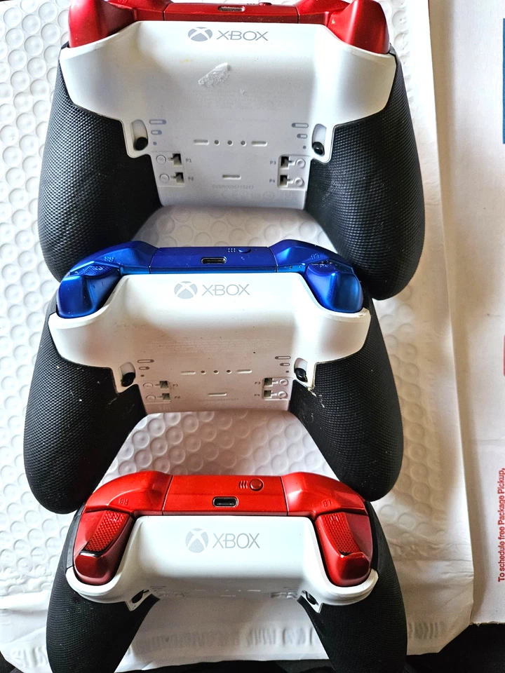 Xbox Elite Series 2 Controllers- Lot of 3- For Parts or Repair - Image 4 of 4