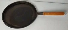 VTG Round Cookware 10" Cast Iron Shallow Grill Pan With Wood Handle Camping