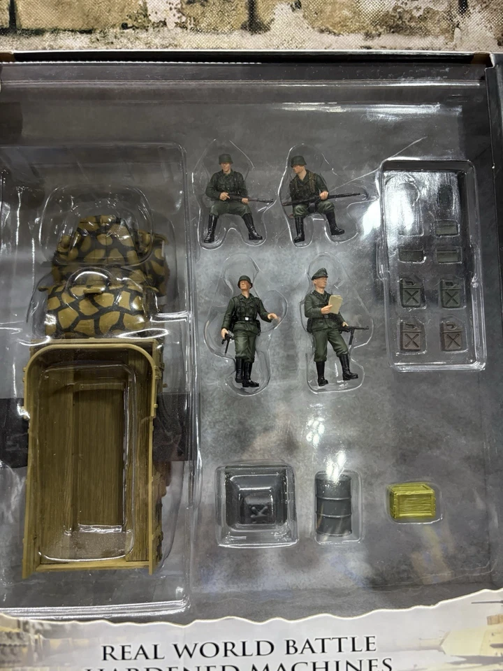 FORCES OF VALORS: GERMAN 3 Ton Cargo Truck, Eastern Front 1943 , 1:32 "81019" - Image 4 of 4