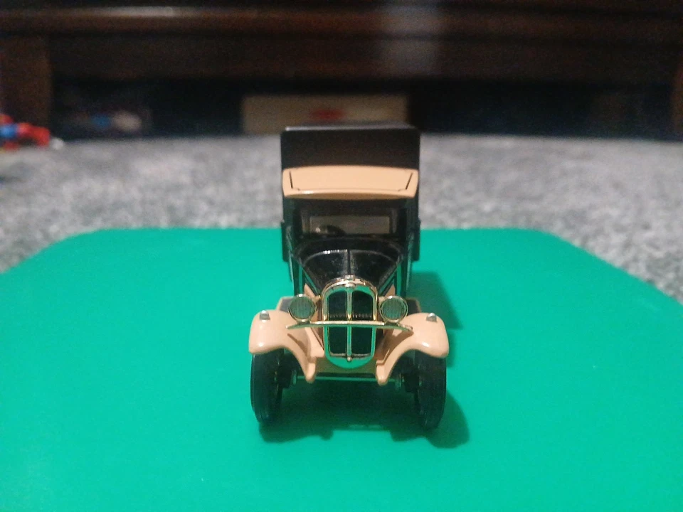 Matchbox Jack Daniel's 1932 Ford Model AA Truck Diecast #92156 - Image 4 of 4