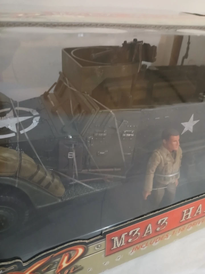 1:18 The Ultimate Soldier xtreme Detail M3A3 Halftrack - Image 2 of 4