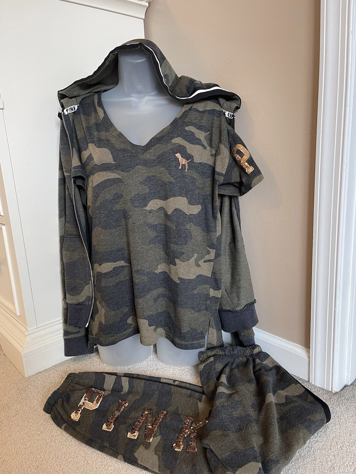 UNDERCOVER Victoria Secret Rosa Mimetico Jogget Giacca T Shirt Set Bling Taglia S 3 Pezzi Raro ?