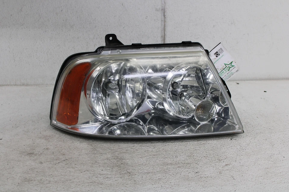 Headlamp Assembly Right HALOGEN HEADLAMPS PASSENGER SIDE LINCOLN NAVIGATOR 03-06