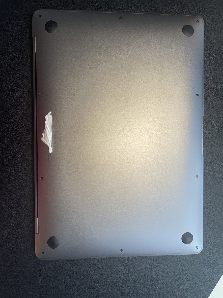 MacBook Air (13-inch, 2019, 256gb,) Space Gray Dual-Core Intel Core i5 1.6  GHz