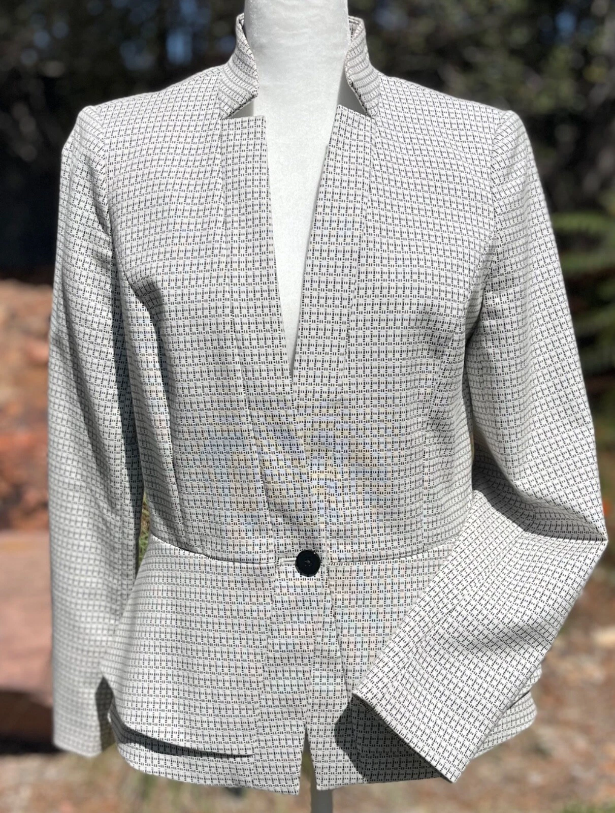 OFF WHITE Giacca blazer WHITE HO BLACK MARKET con un bottone bianco e nero sporco taglia 4 CE