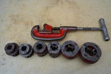 Greenlee 111R 1/4 to 1 1/4 Pipe Threader Set & Pipe Cutter   Works Fine