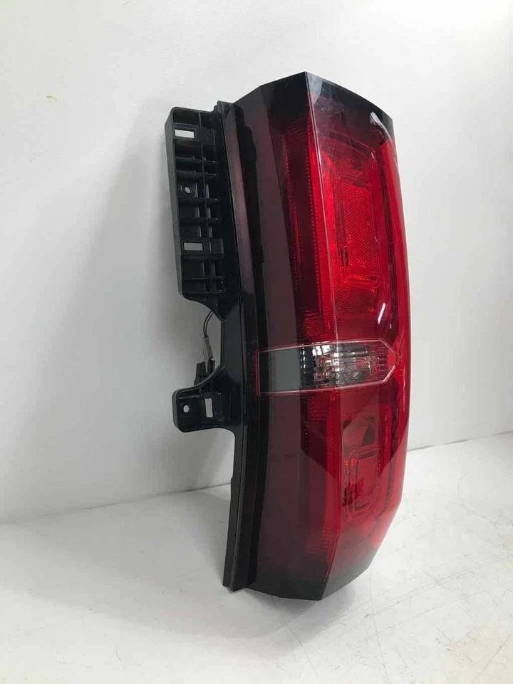 Conjunto de luces traseras para conductor LH 22783101 se adapta a 15-20 Chevy Suburban 1500 ¡arañazadas! Foto 3 de 4