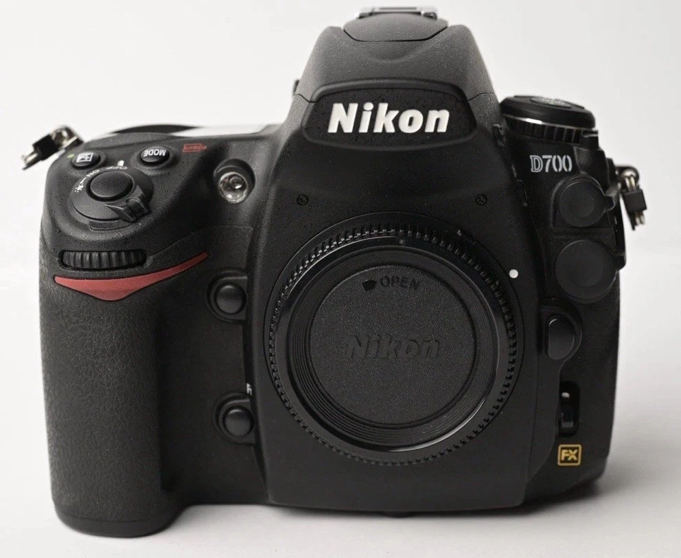 Nikon D700ボディ Amazon.com : Nikon D700 Digital Slr Camera Body Only : Electronics