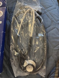 Dual Frequency Stethoscope Professional Quality Lightweight 68-105 