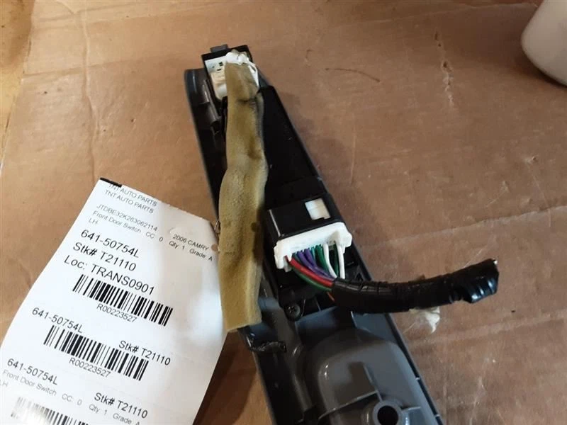 Interruptor de puerta delantera del conductor maestro del conductor se adapta 05-06 SCION XB 223527 Foto 4 de 4