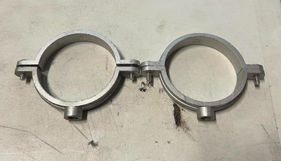 Qty 2 3023T89 Snug-Hold Threaded-Rod-Mount Clamping Hangers 3-1/2'' ID T304